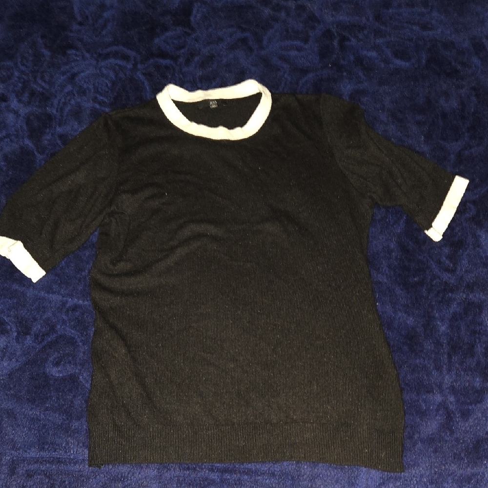 Black and White Short Sleeve Top